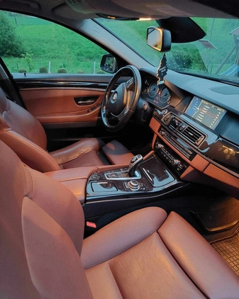BMW Seria 5 cena 49000 przebieg: 255000, rok produkcji 2010 z Złocieniec małe 37